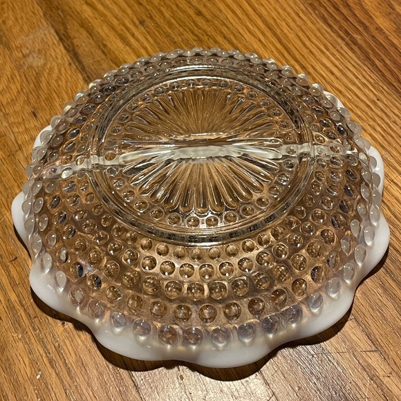 Vintage Anchor Hocking Moonstone Hobnail
Glass Opalescent Divided Candy Nut Dish - Picture 11 of 12